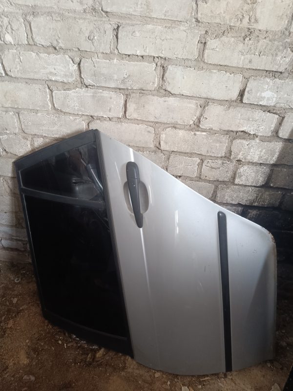 BMW E46 Facelift Universāls kreisās aizmugures durvis