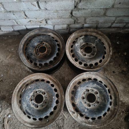 BMW E46 Dzelzs Diski 15"