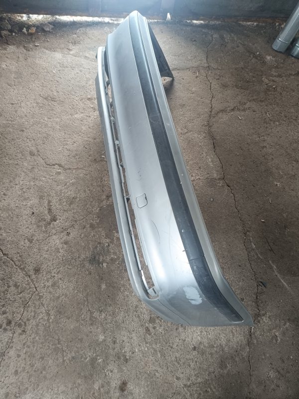 BMW E46 Facelift sedans aizmugures buferis