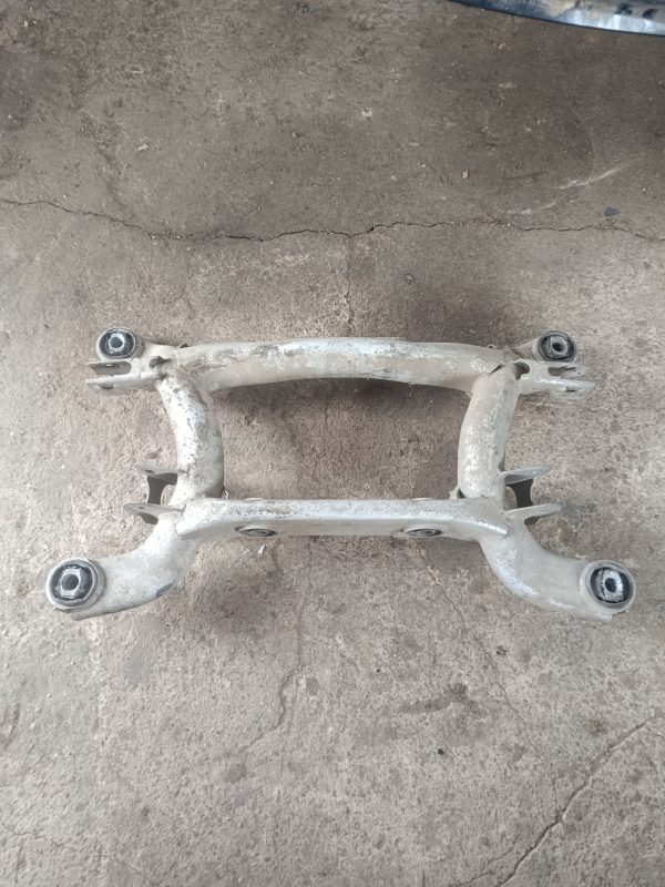 BMW E39 Sedans Aizmugures pusrāmis